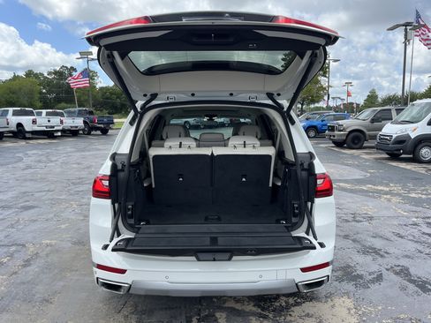Used 2020 BMW X7 xDrive40i w/ Premium Package AWD/4WD image 15