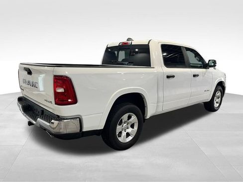 Used 2025 RAM 1500 Big Horn AWD/4WD image 7