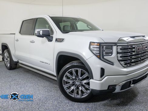 Used 2024 GMC Sierra 1500 Denali w/ Denali Reserve Package AWD/4WD image 1