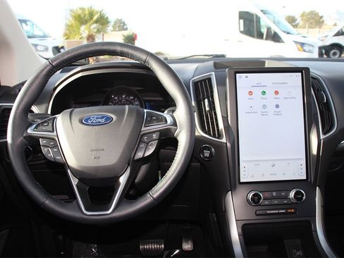 Certified 2024 Ford Edge SEL w/ Sport Appearance Package image 17