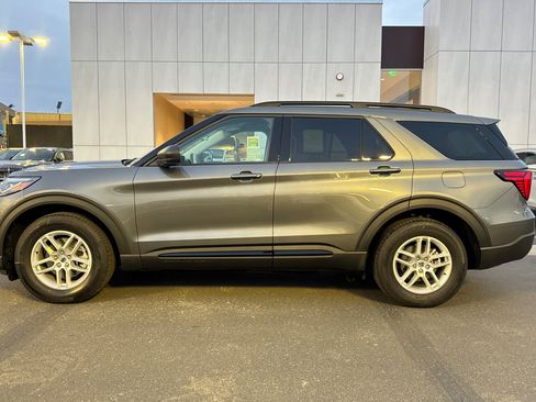 New 2026 Ford Explorer Active w/ Active Comfort Package image 6