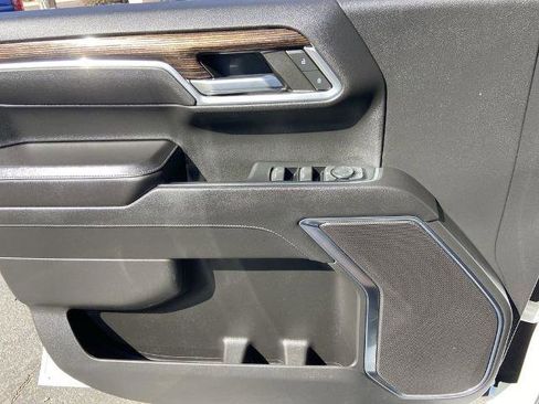 Used 2022 GMC Sierra 1500 Elevation w/ X31 Off-Road Package image 18