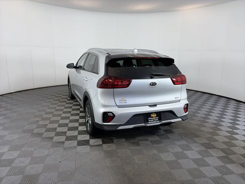 Used 2020 Kia Niro LXS image 8