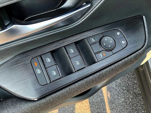 New 2025 Nissan Kicks SV image 19