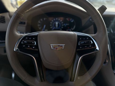 Used 2018 Cadillac Escalade Platinum image 16