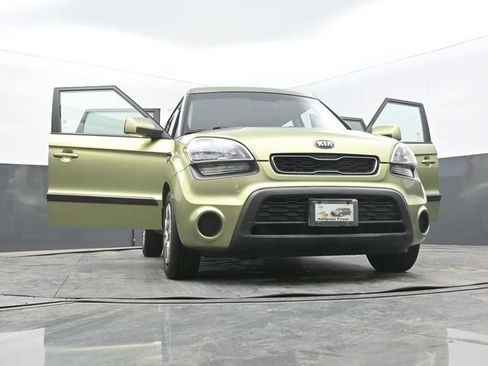 Used 2013 Kia Soul FWD image 61
