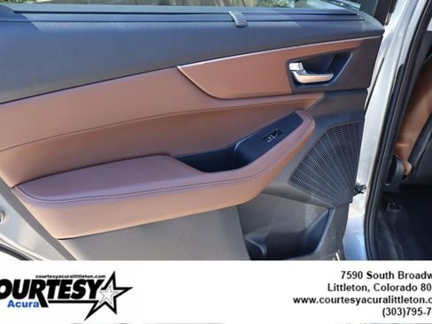 Used 2024 Acura MDX SH-AWD w/ Technology Package image 29