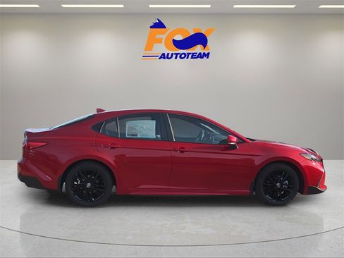 New 2026 Toyota Camry SE image 5