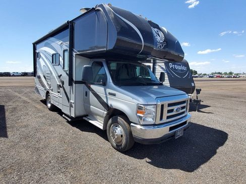 Used 2018 Ford E-450 and Econoline 450 Super Duty w/ Motorhome Prep Package RWD image 5