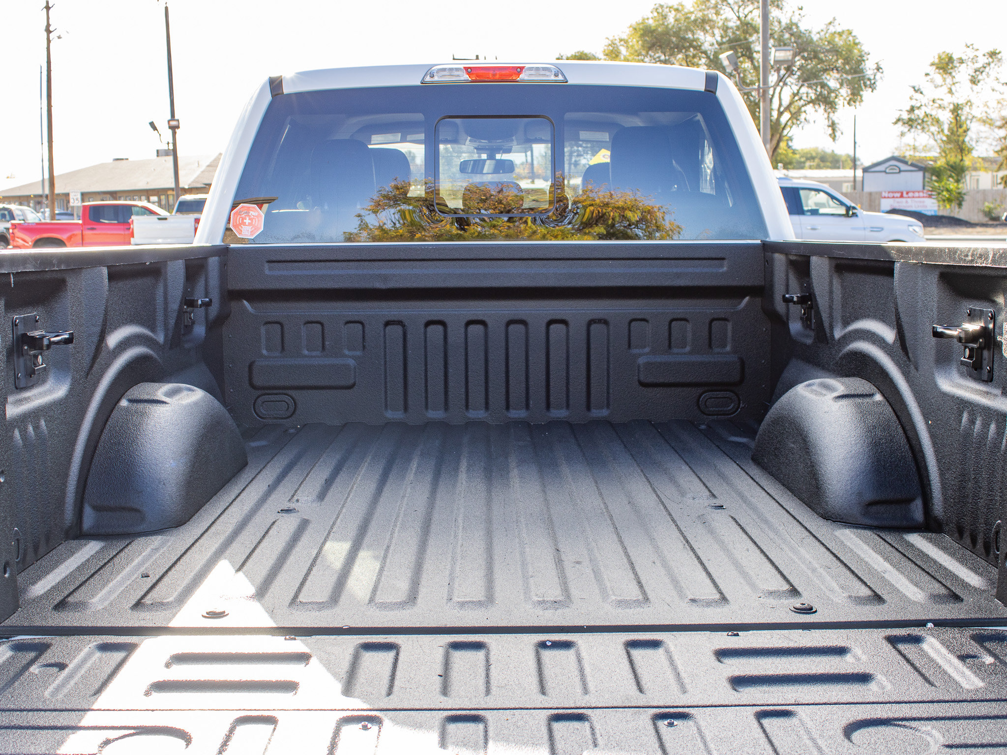 Used 2020 Ford F150 Lariat AWD/4WD image 11