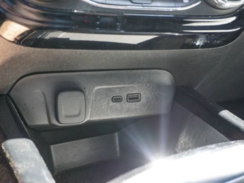Used 2025 Chevrolet Trax LT w/ Driver Confidence Package FWD image 20