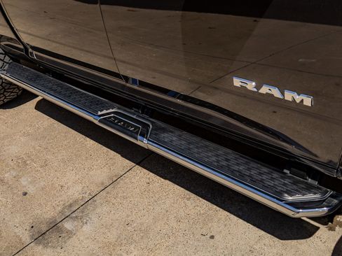 Used 2024 RAM 2500 Laramie image 13