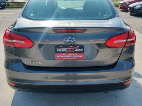 Used 2017 Ford Focus SEL image 4