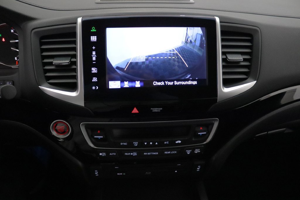 Used 2016 Honda Pilot Touring image 23
