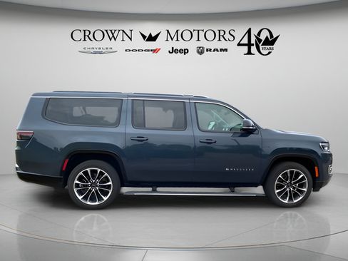 Used 2024 Jeep Wagoneer L Series III w/ Premium Group I AWD/4WD image 13