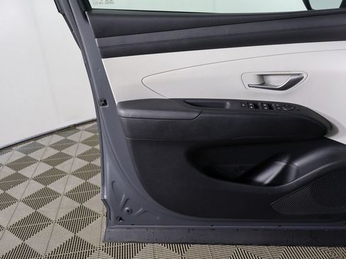 Certified 2025 Hyundai Tucson SE AWD/4WD image 17