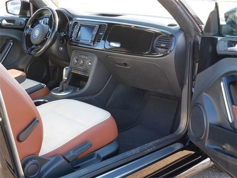 Used 2017 Volkswagen Beetle 1.8T Classic image 18