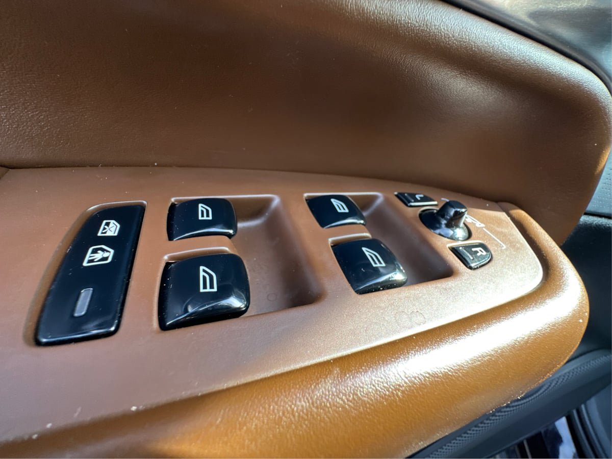 Used 2018 Volvo XC90 T6 Inscription w/ Convenience Package AWD/4WD image 13