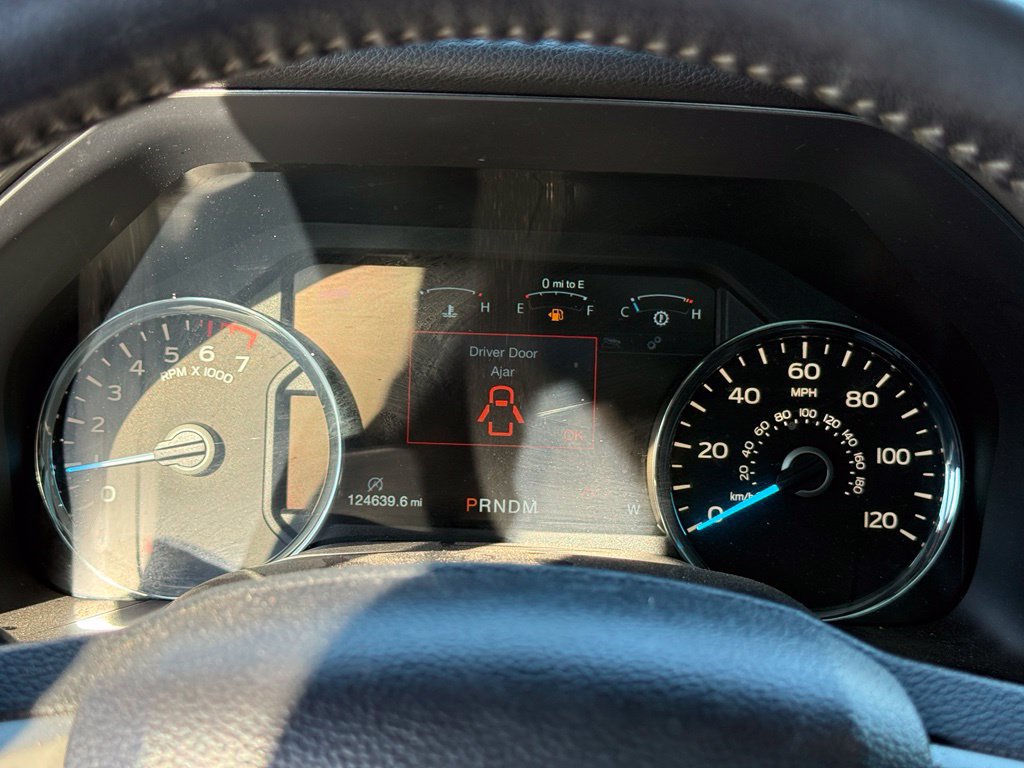 Used 2019 Ford F150 Lariat w/ Equipment Group 502A Luxury AWD/4WD image 19
