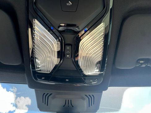 Used 2022 BMW X6 xDrive40i w/ Executive Package AWD/4WD image 40