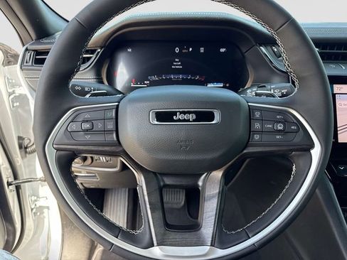 New 2026 Jeep Grand Cherokee Limited image 28