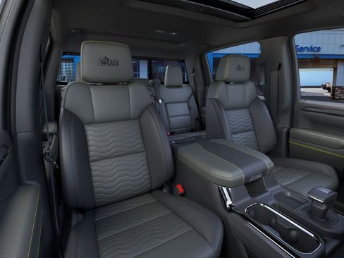 New 2026 Chevrolet Silverado 1500 ZR2 image 17