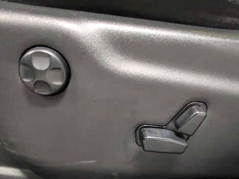 Used 2019 Jeep Grand Cherokee Altitude image 14