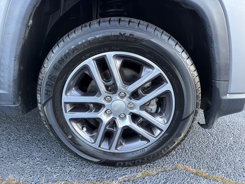 Used 2020 Jeep Compass Latitude w/ Safety & Security Group image 11