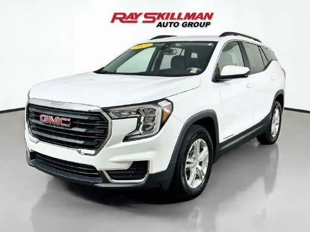 Used 2023 GMC Terrain SLE w/ Driver Convenience Package FWD image 3