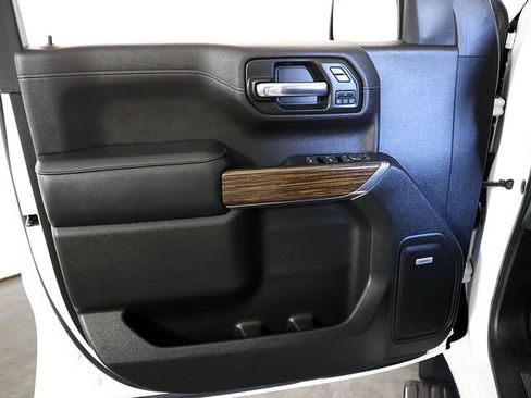 Used 2020 Chevrolet Silverado 1500 High Country w/ Technology Package AWD/4WD image 25