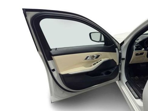 Used 2019 BMW 330i 330i w/ Premium Package image 10