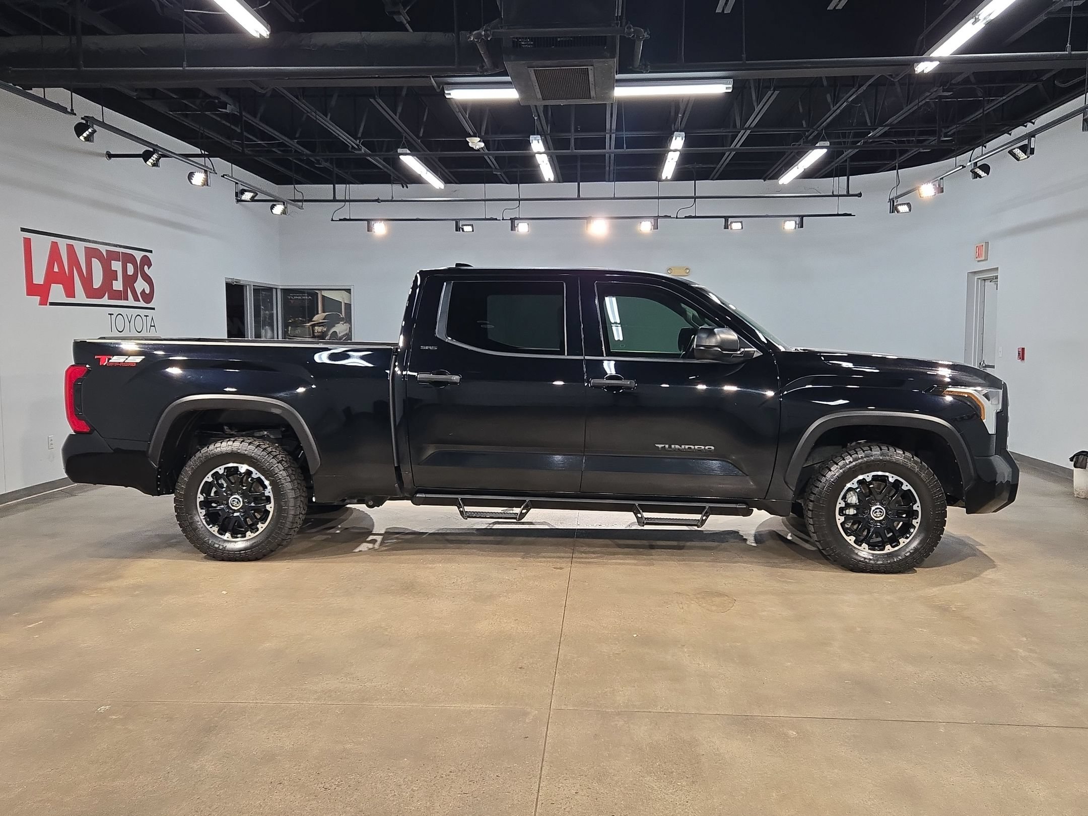 Used 2023 Toyota Tundra SR5 AWD/4WD image 8