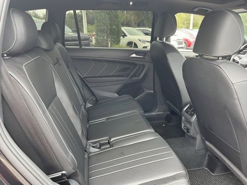 Certified 2024 Volkswagen Tiguan SE R-Line image 18