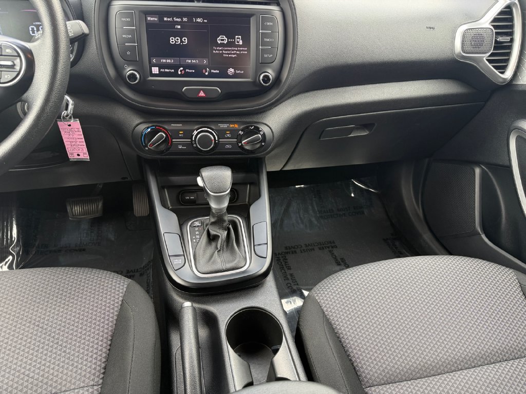 Used 2024 Kia Soul LX w/ Option Group 015 FWD image 11