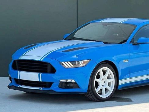 Used 2017 Ford Mustang GT w/ GT Performance Package RWD image 30