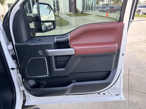 Used 2019 Ford F250 Platinum w/ Platinum Ultimate Package image 17