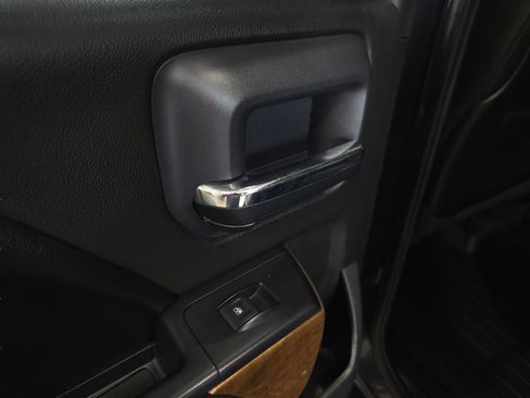 Used 2015 Chevrolet Silverado 1500 LTZ w/ LTZ Plus Package AWD/4WD image 23