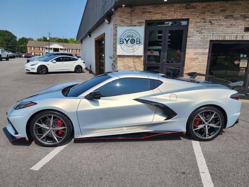 Used 2021 Chevrolet Corvette Stingray Preferred Cpe w/ Z51 Performance Package RWD image 3