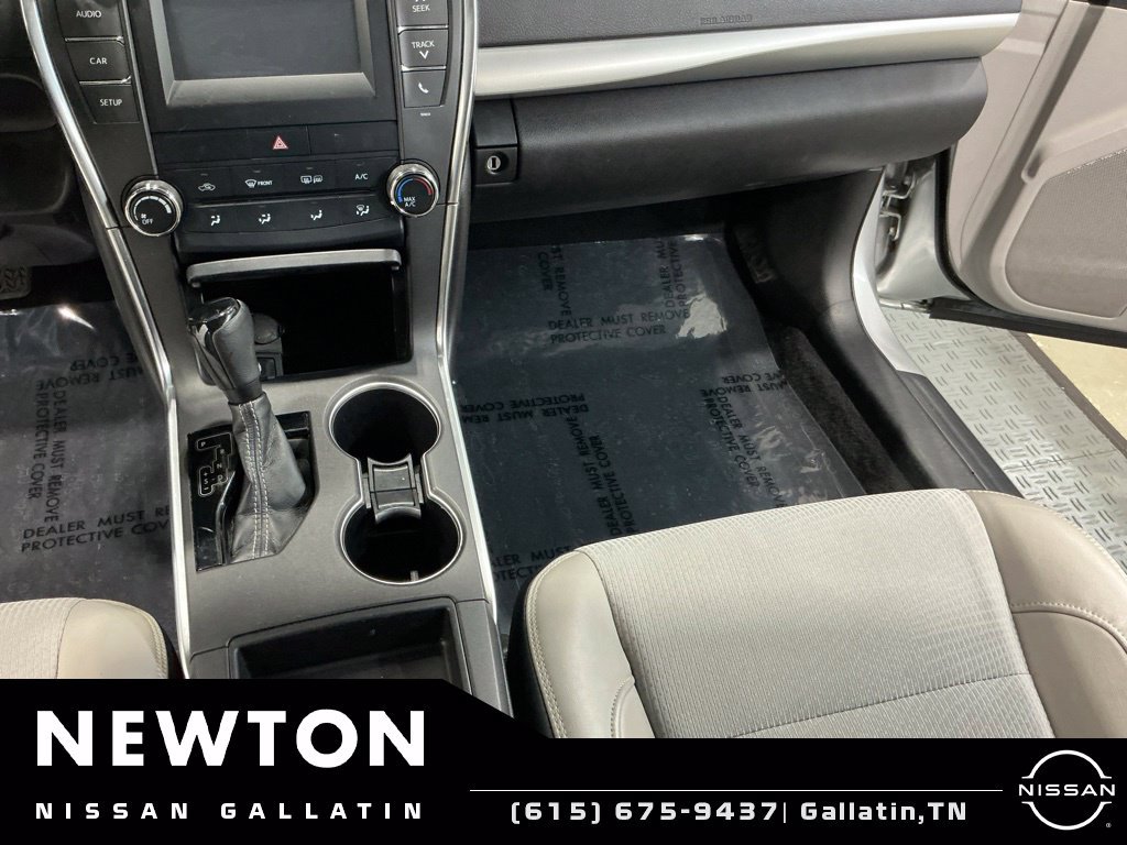 Used 2017 Toyota Camry SE FWD image 9