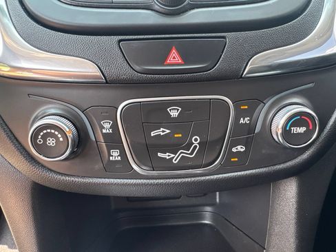 Used 2020 Chevrolet Equinox LT AWD/4WD image 27