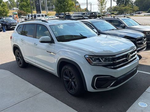 Used 2021 Volkswagen Atlas SE FWD image 1