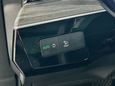 Used 2024 Audi Q8 e-tron Premium AWD/4WD image 14