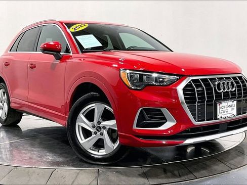 Certified 2022 Audi Q3 2.0T Premium w/ Convenience Package AWD/4WD image 9