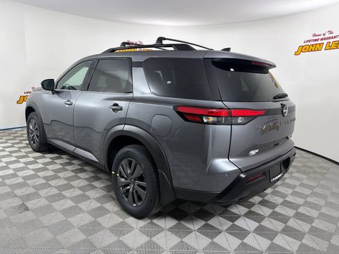 New 2026 Nissan Pathfinder SV image 3