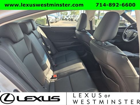 Used 2025 Lexus ES 300h w/ Premium Package FWD image 7