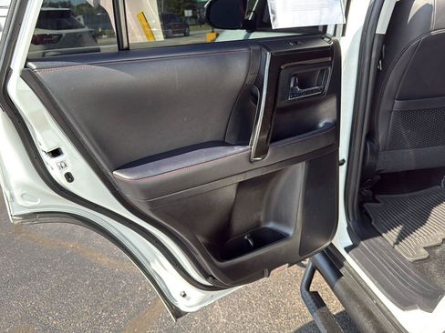 Used 2024 Toyota 4Runner TRD Off-Road Premium w/ Off Road Premium Plus Package AWD/4WD image 21