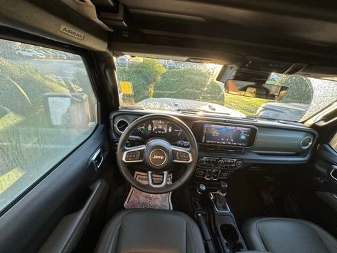 Used 2024 Jeep Wrangler High Altitude image 13