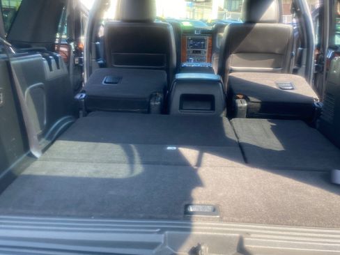 Used 2013 Lincoln Navigator 4WD w/ HD Trailer Tow Pkg image 11