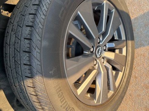 Used 2022 Nissan Pathfinder S image 7