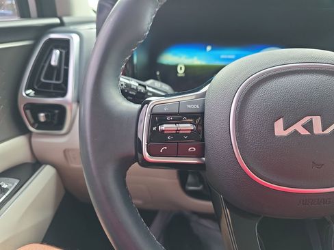 Used 2023 Kia Sorento SX image 21